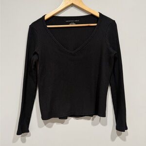 American Eagle Outfitters Black Long Sleeve V-Neck Top